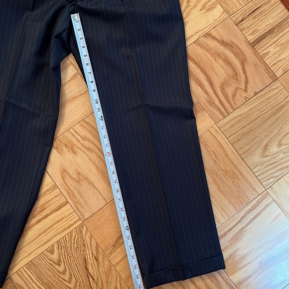 Jos A Bank (Joseph collection), 3 piece suit. Navy pinstripe. Size 42R - Picture 8 of 11